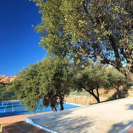 La Mairena - Chic Getaway With Sea & Mountain Views, And Sports *