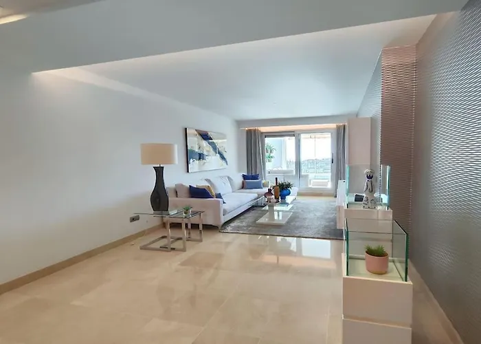 La Mairena - Chic Getaway With Sea & Mountain Views, And Sports 公寓 *