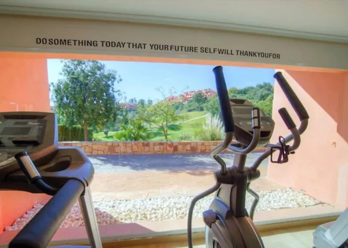 La Mairena - Chic Getaway With Sea & Mountain Views, And Sports * 马尔韦利亚