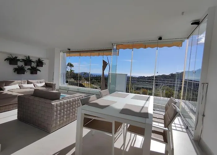 La Mairena - Chic Getaway With Sea & Mountain Views, And Sports *