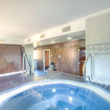 Appartement La Mairena - Chic Getaway With Sea & Mountain Views, And Sports *
