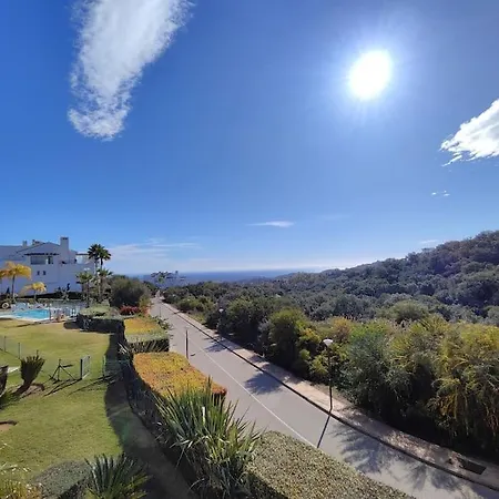 Apartman La Mairena - Chic Getaway With Sea & Mountain Views, And Sports