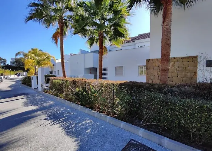 La Mairena - Chic Getaway With Sea & Mountain Views, And Sports