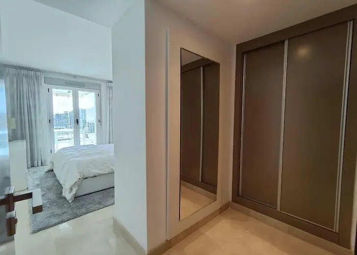 La Mairena - Chic Getaway With Sea & Mountain Views, And Sports Апартаменты *