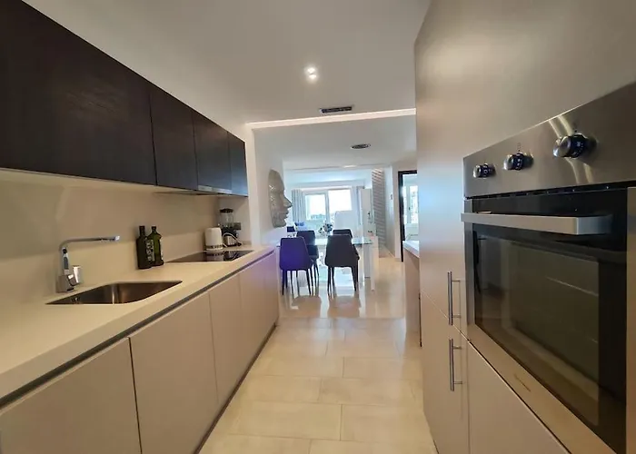 Апартаменты La Mairena - Chic Getaway With Sea & Mountain Views, And Sports